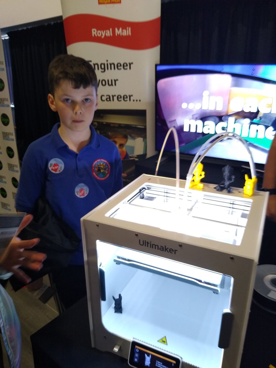 Hadrian_Park's tweet image. Trying out some of the new technology #STEMFestNetZero