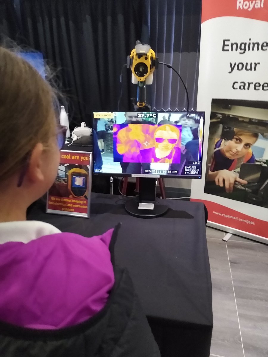 Hadrian_Park's tweet image. Trying out some of the new technology #STEMFestNetZero