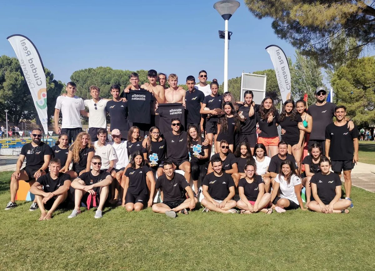 imdalbacete's tweet photo. 🚨🏆CAMPEONES DE CLM🏆🚨

🏊‍♂️Los nadadores del club @natacionalbacete se proclamaron Campeones Absolutos de la región este fin de semana en Ciudad Real. 💪

🔝Además, lograron récord del Campeonato en el relevo de 4x100 estilos masculino. 😲

¡Enhorabuena al Club! https://t.co/1Pfadi1zjV
