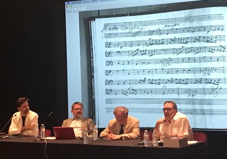 ICCMU's tweet photo. Taller en @CursosVeranoUCM: "Editando óperas, del manuscrito al teatro"
Modera: @altorrente, con Alberto Cubero, Víctor Sánchez de @MusicologiaUCM y Stefano Castelvecchi de U. of Cambridge...
Y nuestro #EquipoICCMU tomando nota https://t.co/yCxgiNpy3K