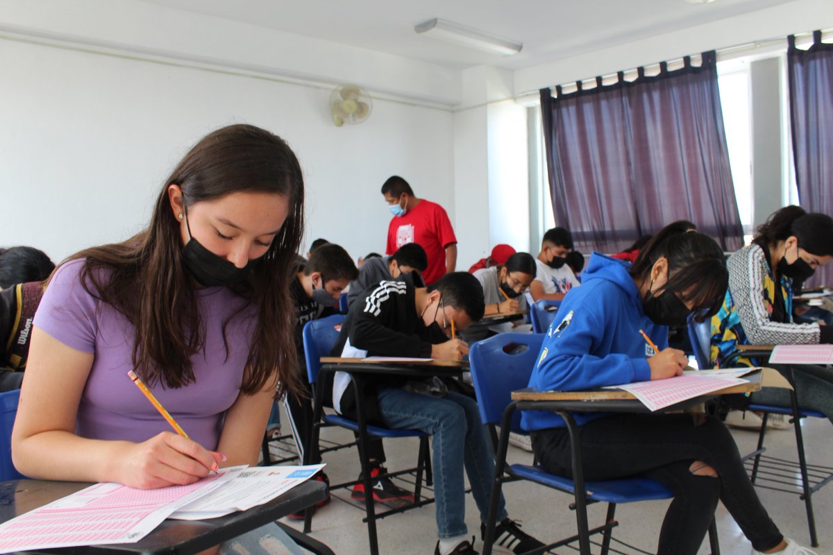 epmUASLP's tweet photo. Día de examen de admisión @epmUASLP @LaUASLP https://t.co/gydRJmnSeu