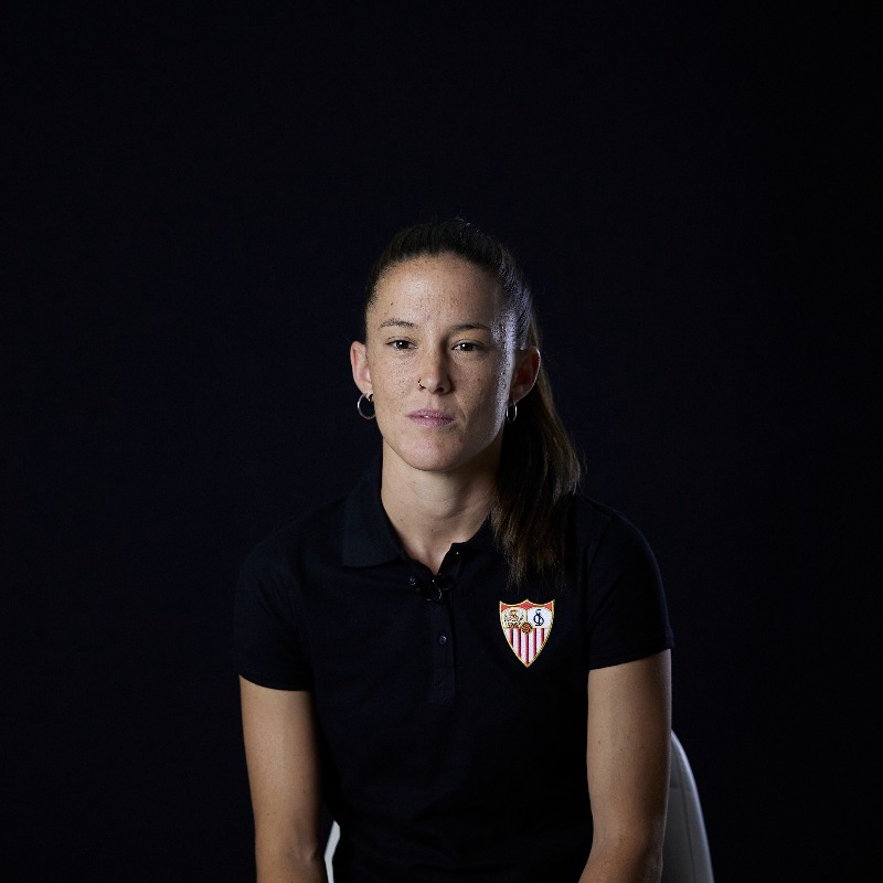 SevillaFC_Fem's tweet photo. 🗣️ @EvaLlamas6: "El @SevillaFC cuida bastante el fútbol femenino y a la mujer y eso es fundamental". ⚽️⚪️🔴

#BienvenidaEva #WeAreSevilla #NuncaTeRindas