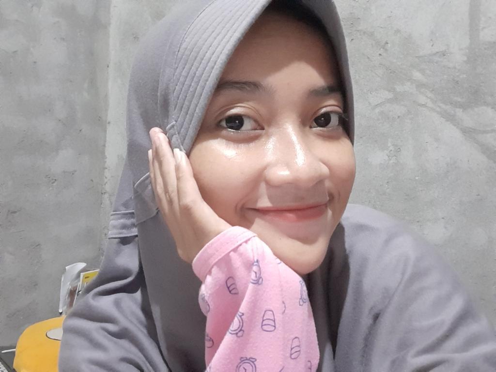 Ayyaryani on Twitter: "Sange bgtt, pengen dikontolin sama kalian