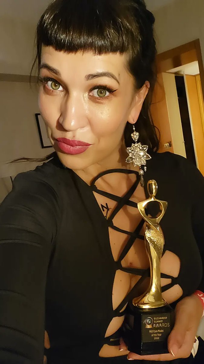 Eva Talks (21+) tweet media