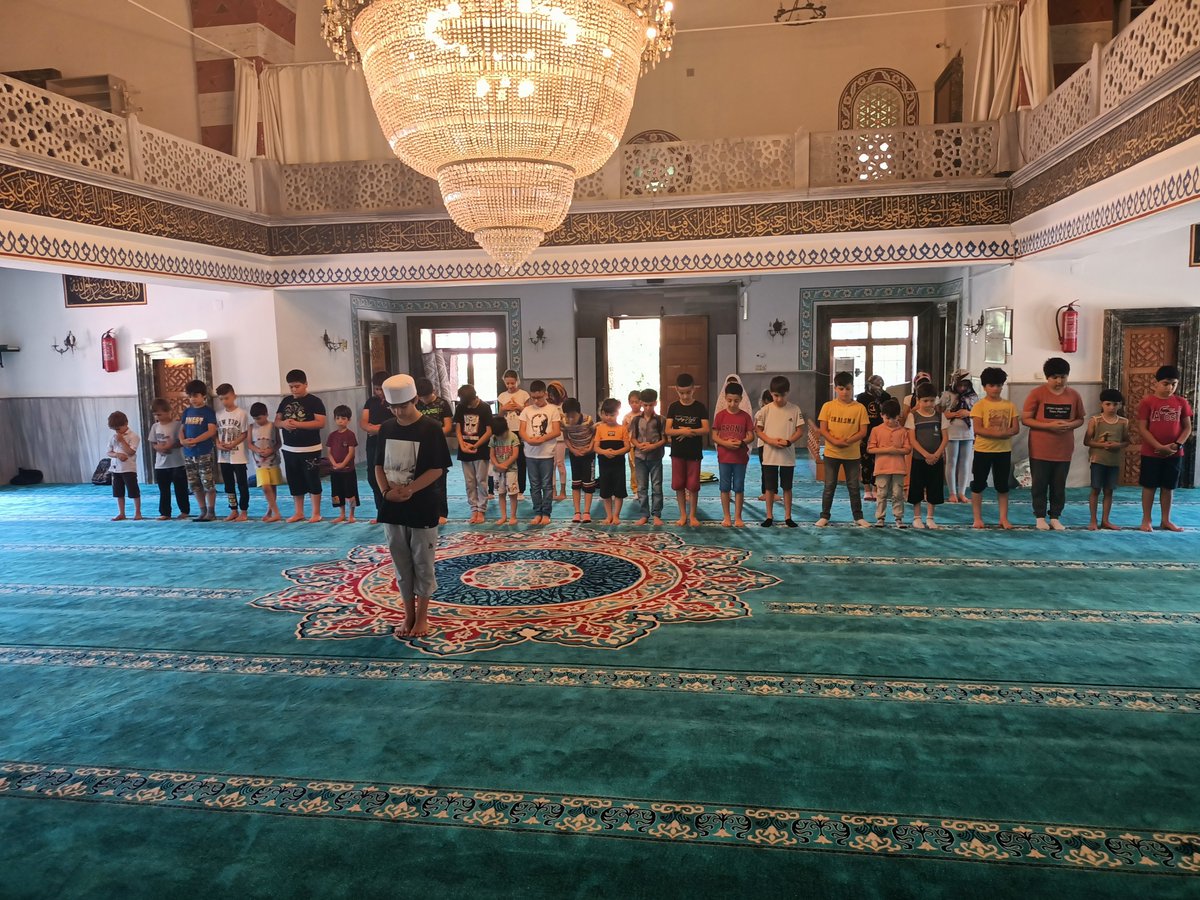 TarikulHak's tweet photo. Durmuş Debboğlu Camii 2022 Yaz Kur'an Kursunda namaz uygulaması dersimizden kareler ...
@HacKahrman https://t.co/PeUcHPD9H7