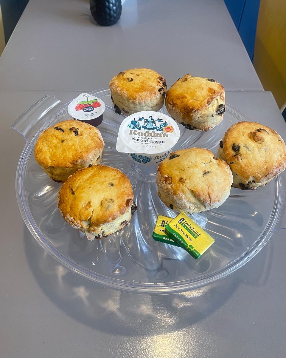 As part of the shop local for £5.00 we are offering any scone and coffee or tea for £5.00 at #sailsofcowes #shoplocal #supportsmallbusiness #supportlocal #iowfood #cowes #coweshighstreet #shoplocal