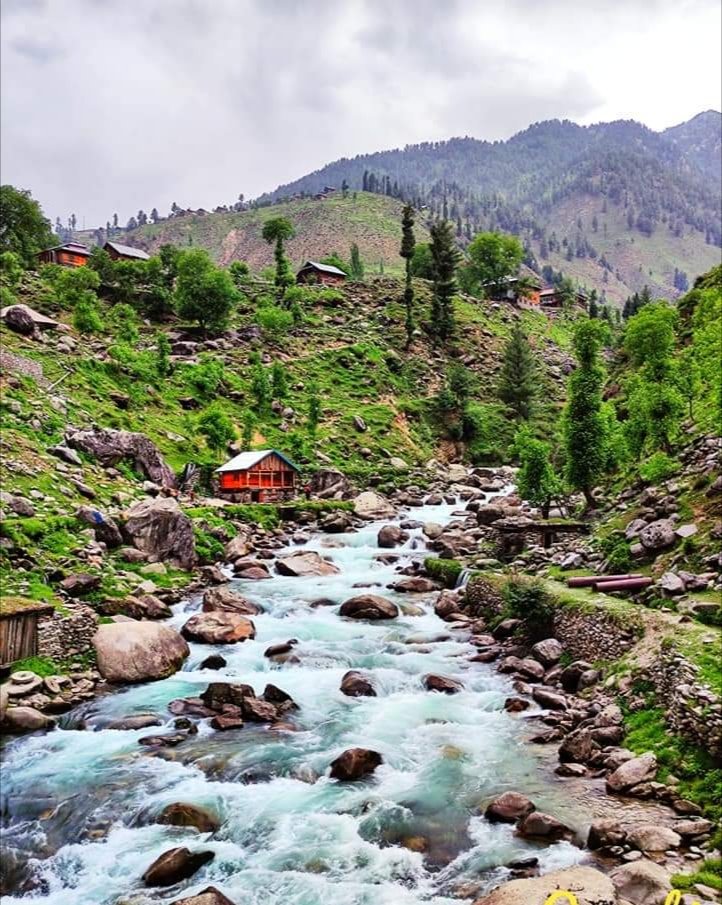 Nature always wears the colors of the Spirit.
Beautiful Pakistan 🇵🇰
#Kashmir
#Pakistan #VisitPakistan
