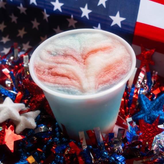 Happy Independence Day! 🇺🇸 
Enjoy it by sipping a “The Patriot” made with Shock Treatment, Piña Colada, Call A Cab at your favorite Wet Willie’s. Cheers!