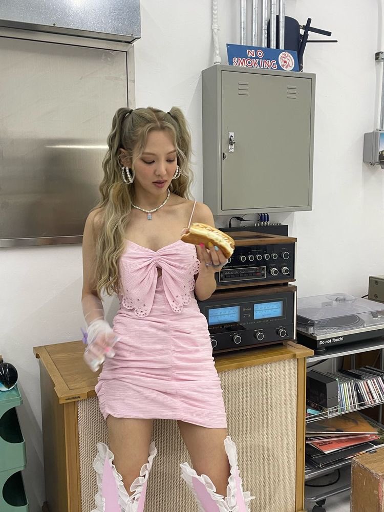 uningeal's tweet image. #Hyoyeon:so elegant so sweet