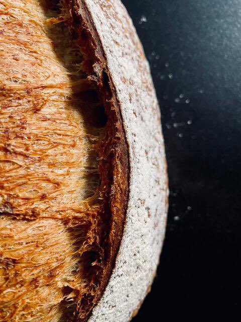 Pan_Delirio's tweet photo. Bello por fuera, sabroso por dentro que esconden dos secretos: ingredientes de calidad y una elaboración artesanal. https://t.co/qHcCHBHArq