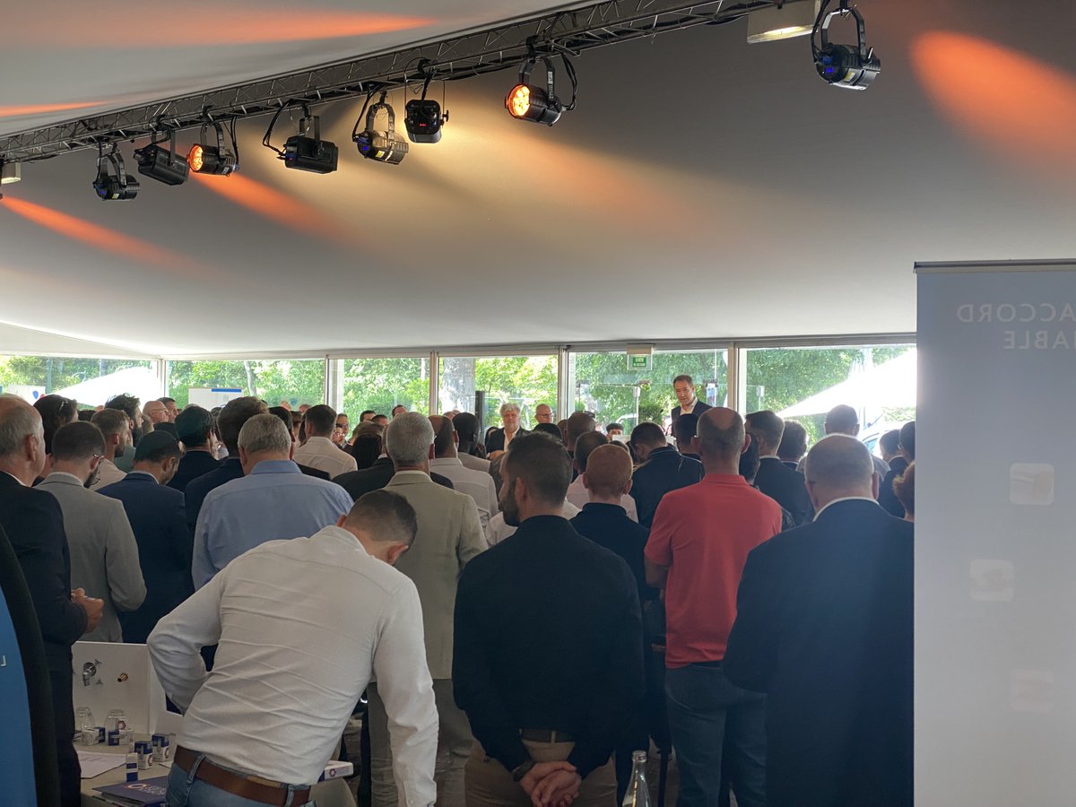 La_CPCU's tweet photo. La #CPCU était présente à la Fête du printemps annuelle du syndicat #btp des entreprises du Génie Climatique Couverture et Plomberie qui a réuni écoles et professionnels de ce secteur du bâtiment.
La #décarbonation au cœur des enjeux et des échanges. #chaleurdurable https://t.co/lzgAtoiGo5