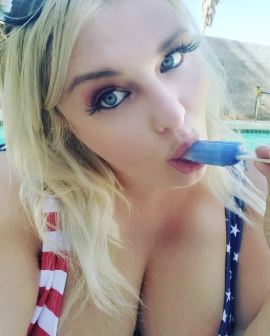 Best way to celebrate the 4th? Join my onlyfans! A month membership is on sale for $4 today &amp; includes<a href="/tag/facesittingfriday"class="tags"><span>#facesittingfriday</span></a><a href="/tag/assworshiping"class="tags"><span>#assworshiping</span></a>