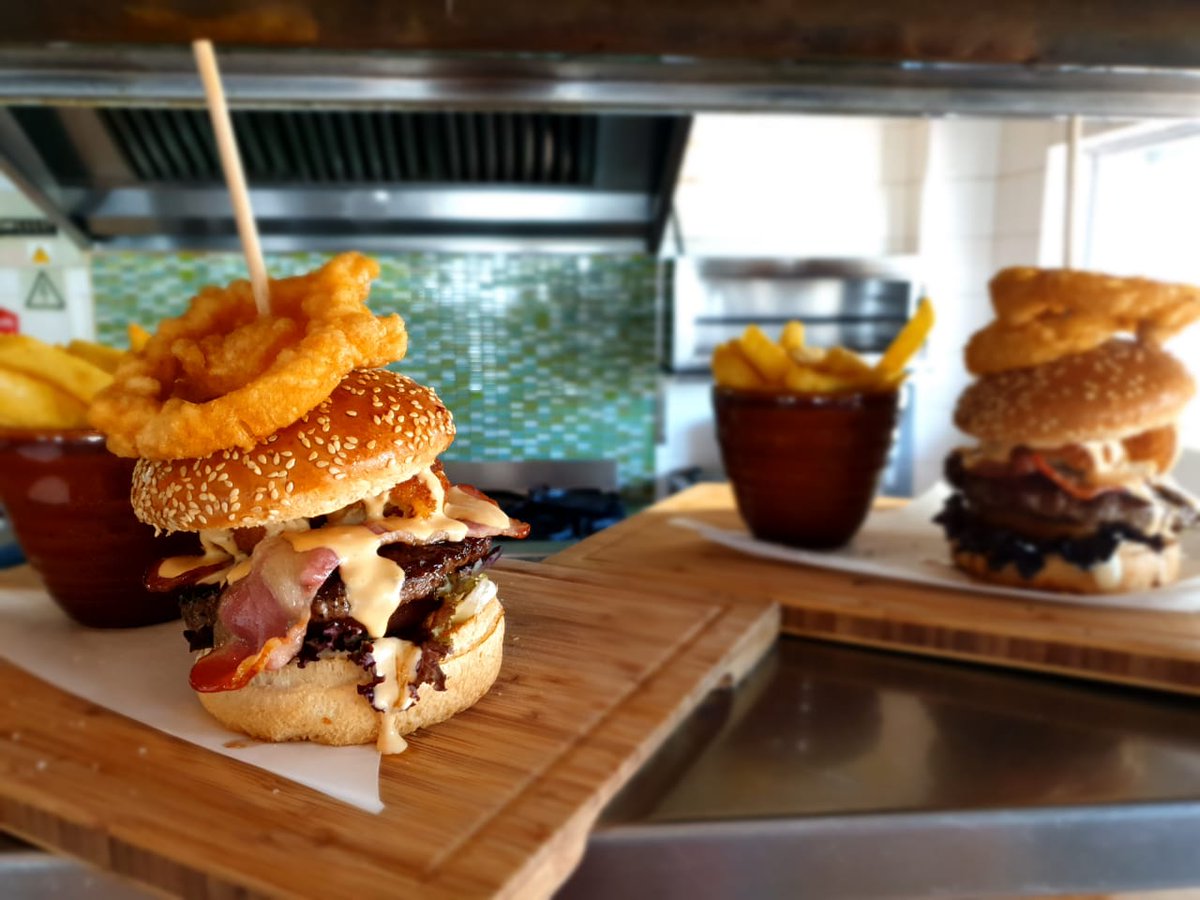 Wednesday are our famous #GourmetBurger Night. *Join us this evening between 5-10pm to get 2 Gourmet Burgers for the price of 1.

Call to book your table 021 786 1919

#SaveurRestaurant #Saveur #BurgerNight #Simonstown #burgers