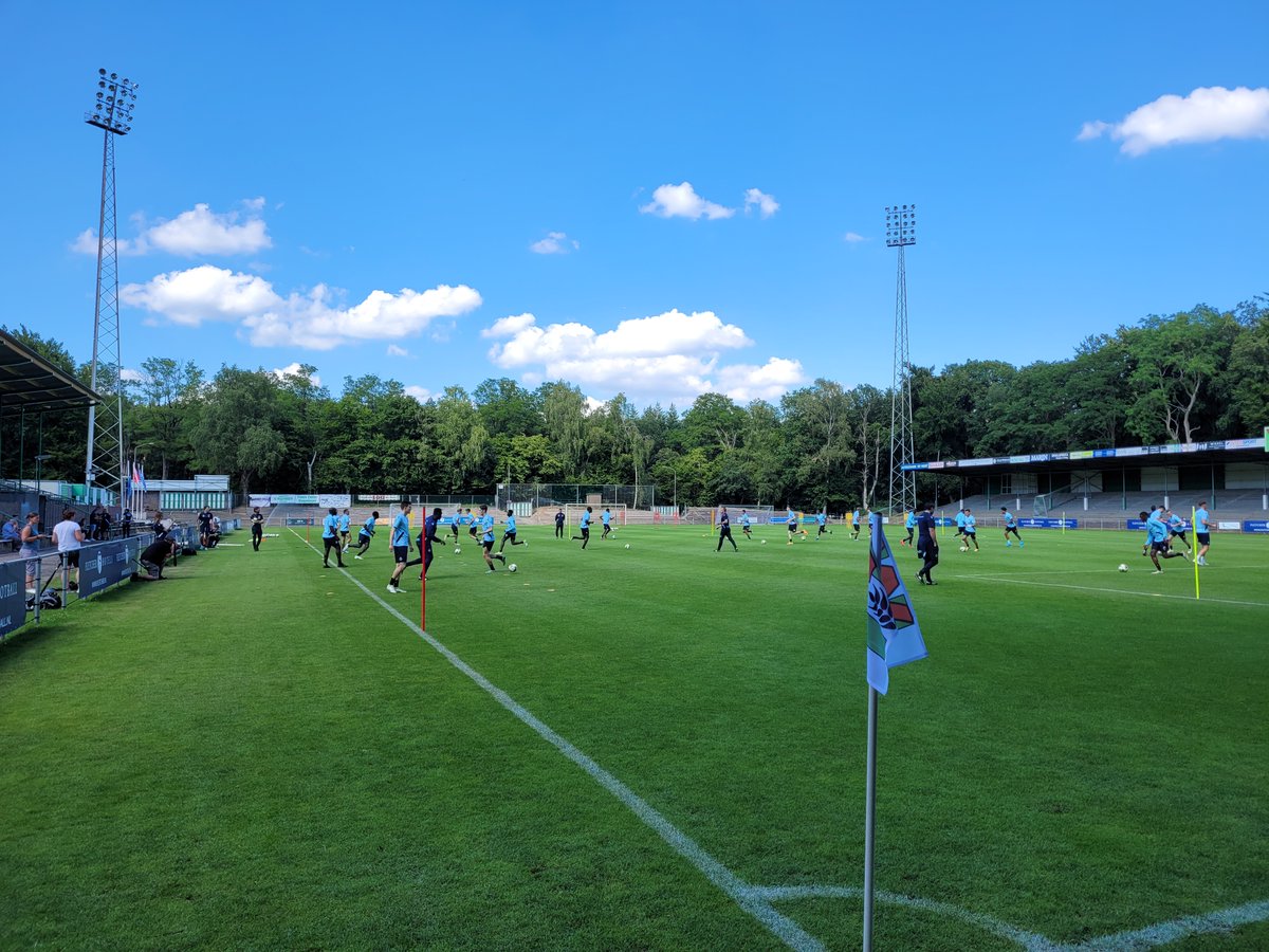 FletcherFootbal's tweet photo. De voetbalclub Club Brugge @ClubBrugge is vandaag aangekomen in #Wageningen voor hun stage / trainingskamp bij Fletcher Hotel De Wageningsche Berg @FletcherFootbal
#wageningen #trainingkamp #trainingcamp #stage #clubbrugge #fletcherfootball #fletcherwageningen #wageningseberg https://t.co/7Am4SvkZ3A