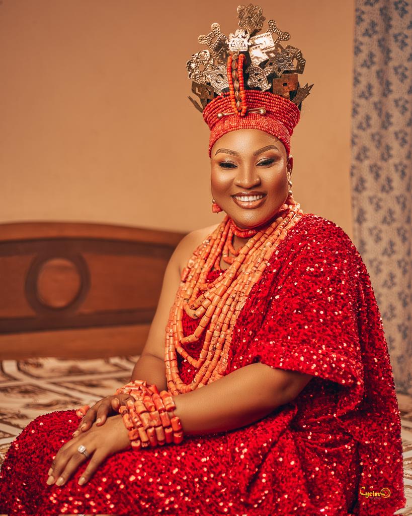 CyclersStudio's tweet photo. Frowns repel, smiles attract.
Keep your smile alive.
And smile on with @CyclersStudio
Let's make your memories count🤩
Wedding photography & coverage by @CyclersStudio
#weddingcoverage
#weddingshoot
#photogaphy https://t.co/9yq4JwC6tS