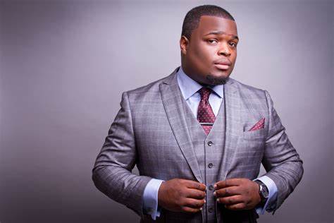 Remembering Darius Jamal Settles, 30
Custom suit designer #Nashville
Died July 4, 2020 from #COVID19 
Healthy, full of light and always smiling.
Owned promising small business
"This is what was snatched from us" ~his father
Husband, father of 1 son
#ExtraordinaryPeople #July4