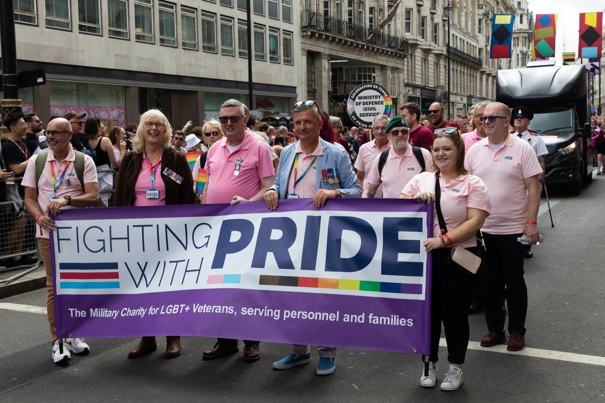 DefenceHQ's tweet photo. For the first time, veterans marched alongside the @RoyalNavy @BritishArmy @RoyalAirForce and Defence civilians this weekend as part of the 50th London #Pride celebration. https://t.co/iBl2dszYYl