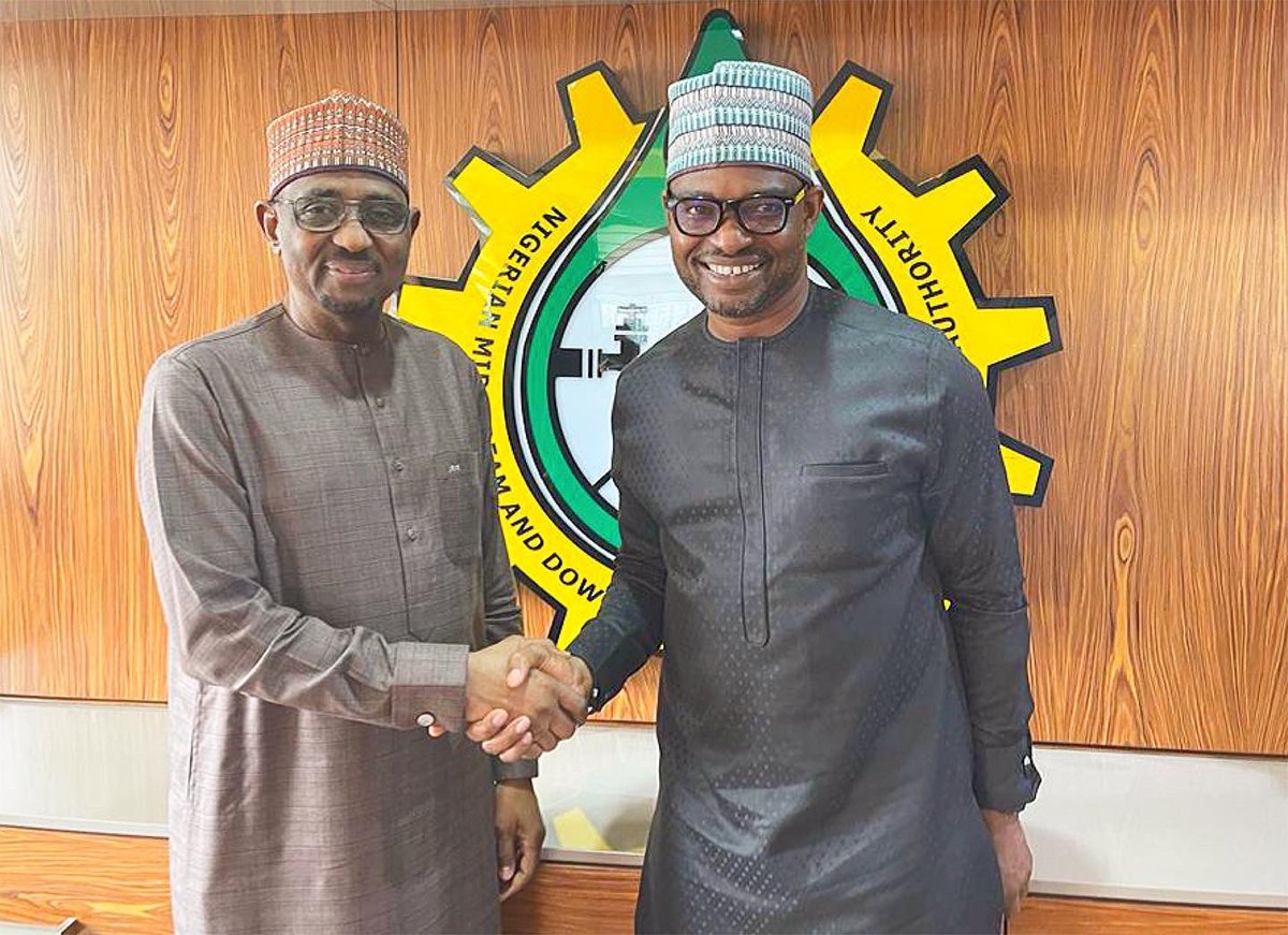 NMDPRA_Official's tweet photo. Abiodun Lawal, COO @erotonep visited the Authority Chief Executive, Engr. Farouk Ahmed. The meeting centered around Eroton’s operations and how they can collaborate with NMDPRA in solving their current challenges regarding product evacuation due to constant pipeline vandalism. https://t.co/Vc1IvEpfRR