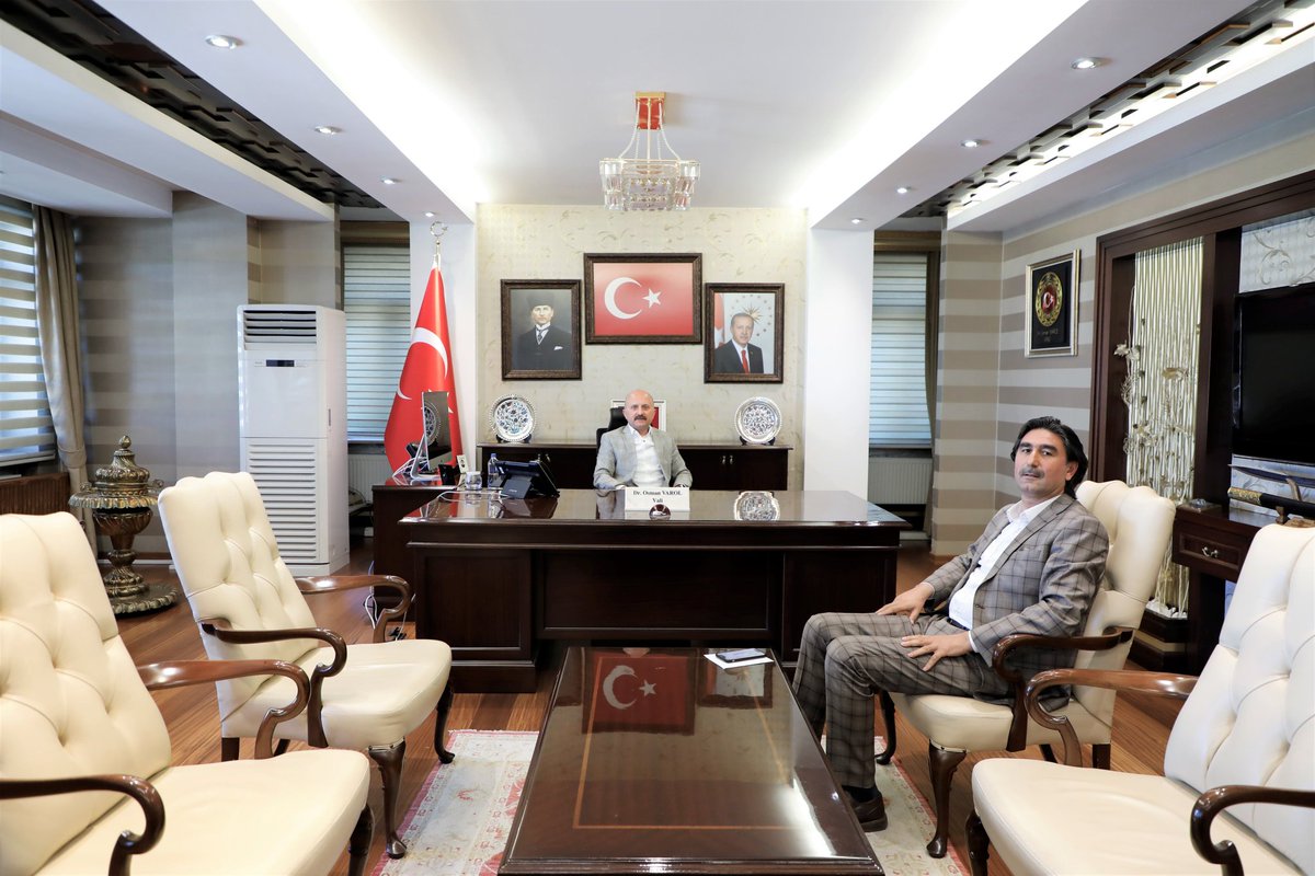 Belediye Başkanımız Sayın İsmet Taşdemir, İl Valimiz Sayın Dr Osman Varol'u makamında ziyaret etti.
Başkan Taşdemir İl Valimize 16 ve 17 Temmuz'da yapılacak olan Geleneksel Balıkgölü 3. Yaz Festivali hakkında bilgi vererek kendisini Festivale davet etti
<a href="/DrOsmanVarol/">Dr Osman Varol</a> <a href="/ismettas04/">İsmet Taşdemir</a>