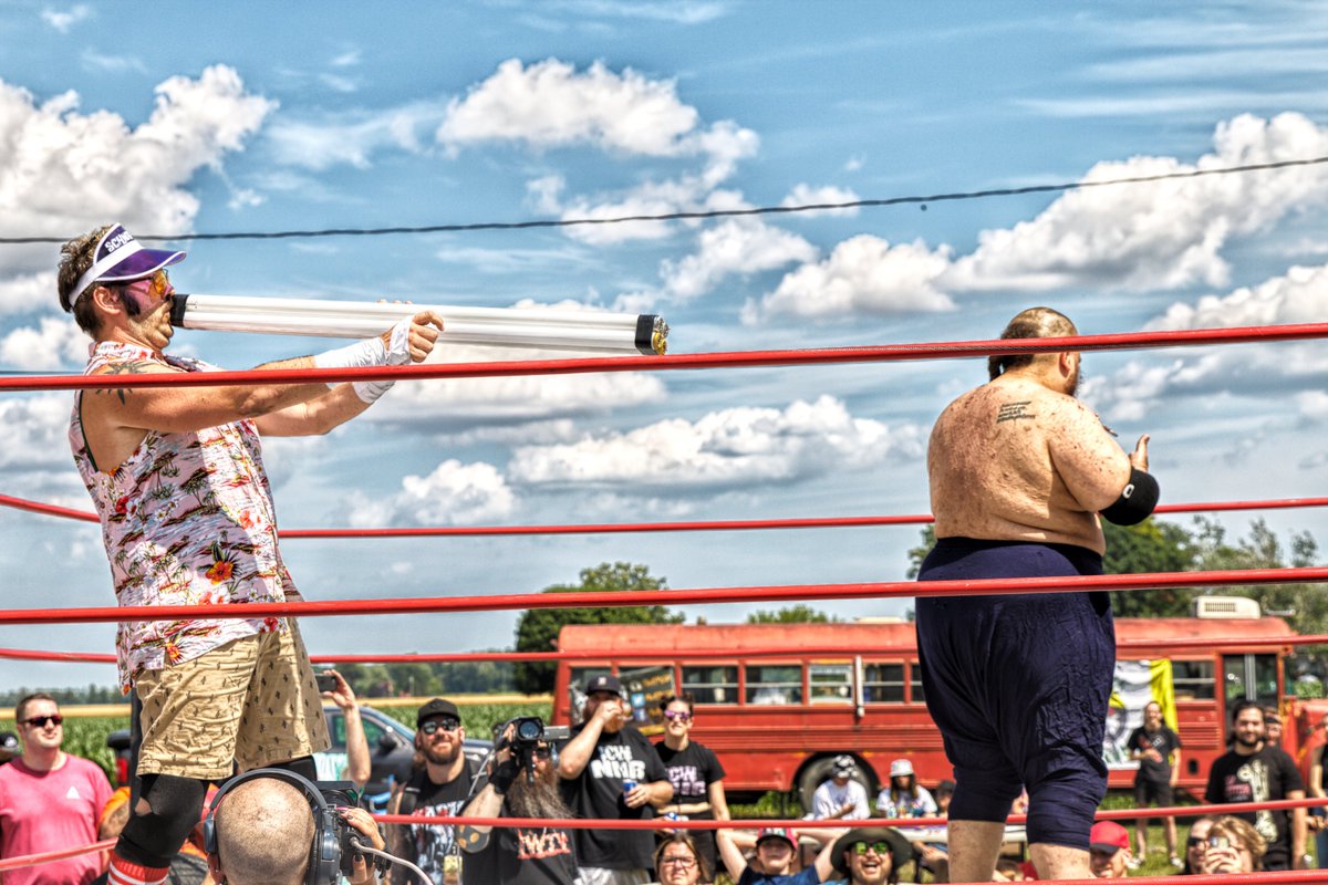 COO_Schwartz's tweet photo. This thing wouldn't fucking stay lit... at least I did!

MMHHHMMMM!
#deathmatchcircus #DeadByDawn 

📸 Neil Hazel https://t.co/OvUAtrb71Q