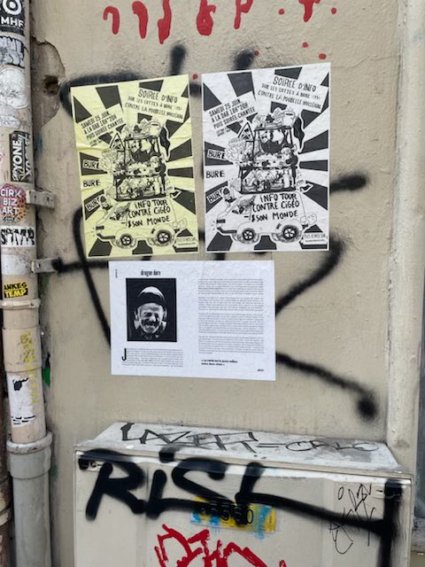 yaplusqua_org's tweet photo. CollĂ© Ă Marseille il y a dix jours, une complice nous informe que les billets sont toujours lĂ #LaPlaine vs #YaPlusQua đ„#DrogueDure #DireOuiALaVie #OnEstPasCondamne #CestPasNousLesFous #AToiDeJouer https://t.co/Kia48agJ4c https://t.co/DXCeEdE2oB