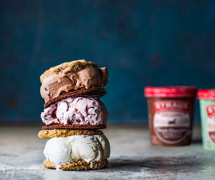 StrausOrganic's tweet photo. We at #StrausFamilyCreamery are happy to be a part of the recipes that you share with your families and friends this #4thofJuly holiday! 🎇 Tag us in your favorites 🎇
Cheesecake & Pie 📷 courtesy of @gourmandisela
#4thofJulyRecipes #CaliforniaOrganic #CookingwithDairy https://t.co/Q23jov3SpD
