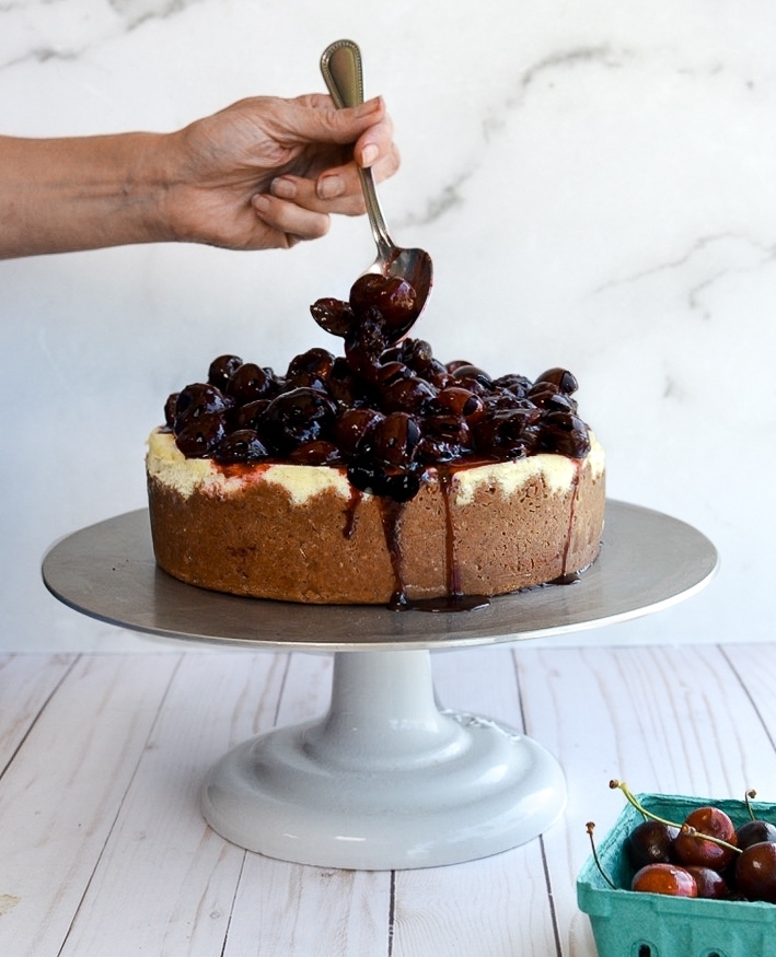 StrausOrganic's tweet photo. We at #StrausFamilyCreamery are happy to be a part of the recipes that you share with your families and friends this #4thofJuly holiday! 🎇 Tag us in your favorites 🎇
Cheesecake & Pie 📷 courtesy of @gourmandisela
#4thofJulyRecipes #CaliforniaOrganic #CookingwithDairy https://t.co/Q23jov3SpD