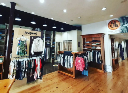 Formiguer_cat's tweet photo. 💥Desigual, Pepe Jeans, Petrol... Tots els articles de @elsplensmoda rebaixats un 30% a #ElFormiguer, el Centre comercial online del #Berguedà!

👇👇👇
🛒 https://t.co/3XkWE6op9m
👆👆👆

#Berga #ComerçLocal #CompraOnline #moda #Desigual #PepeJeans https://t.co/j0OMgsVQDy
