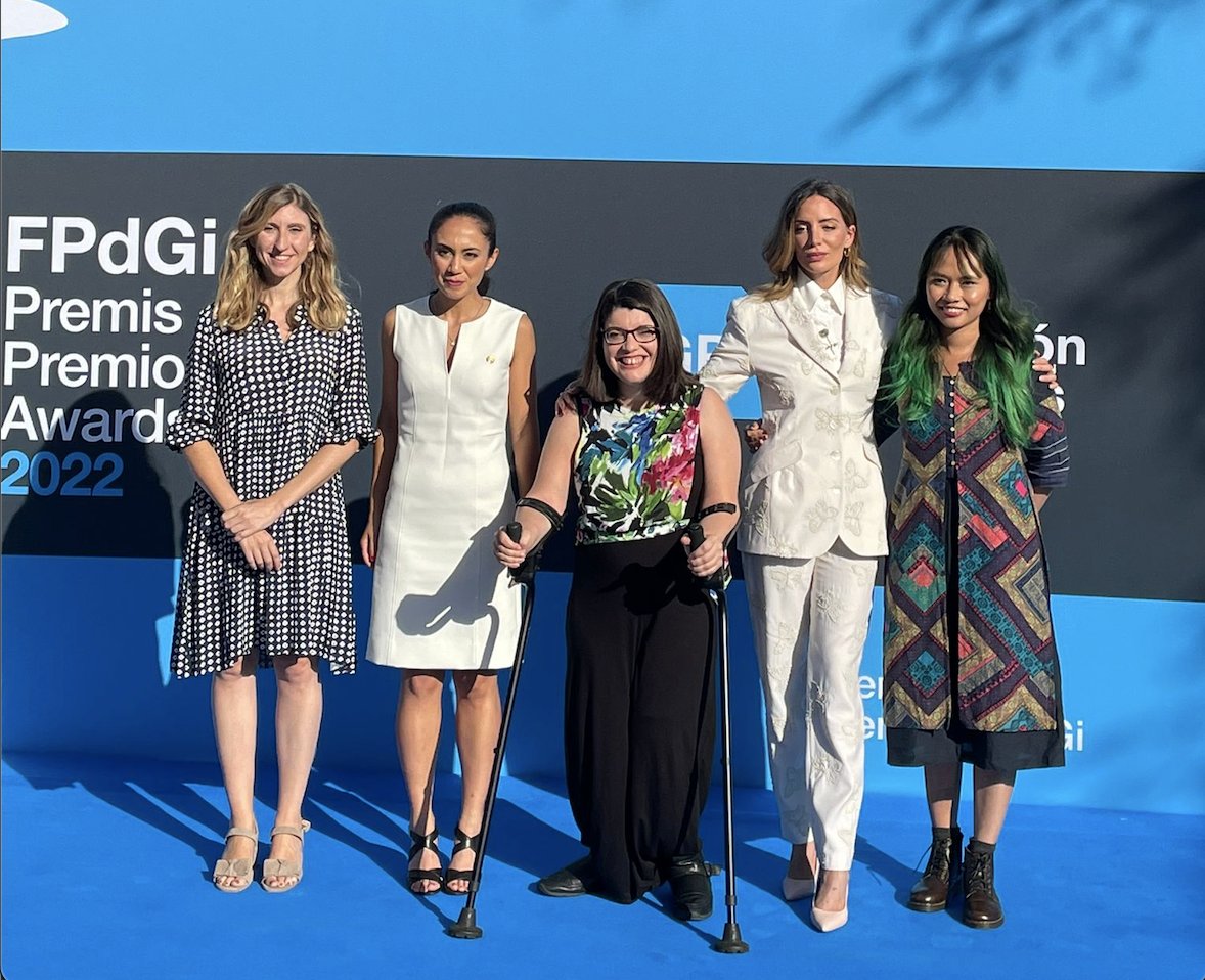 FPdGi's tweet photo. Arriben les cinc premiades al photocall dels #PremisFPdGi 2022. Benvingudes! https://t.co/Sv7U0wuWog