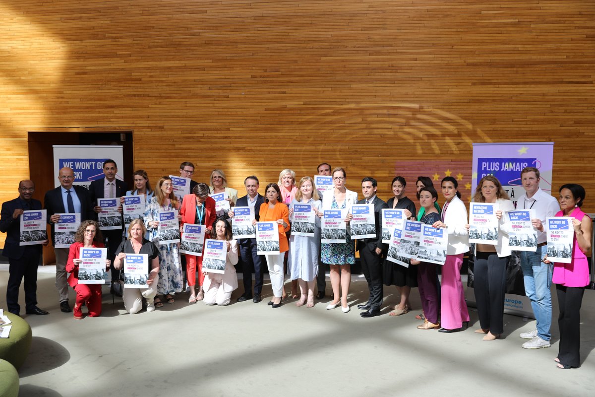 Thousands of women died in communist Romania following an #abortion ban in 1967. Thousands of unwanted kids were born &amp; thrown in orphanages. For us in <a href="/RenewEurope/">Renew Europe</a> this must NEVER repeat. That's why the right to abortion MUST be included in the EU Charter of #FundamentalRights.