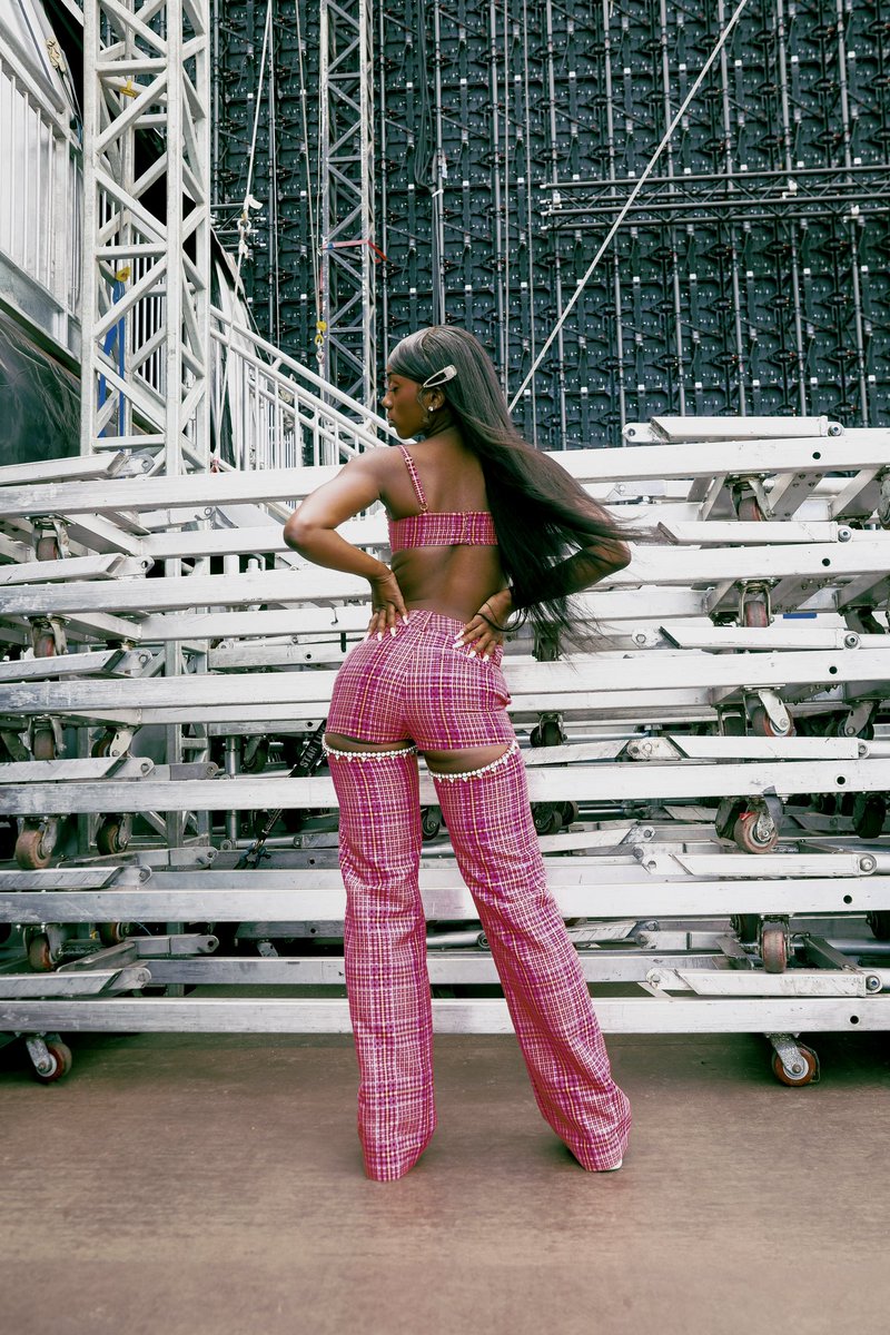 FLOSKI✰ tweet media