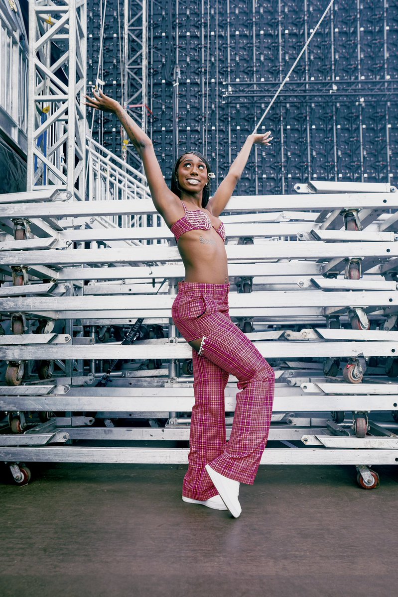 FLOSKI✰ tweet media