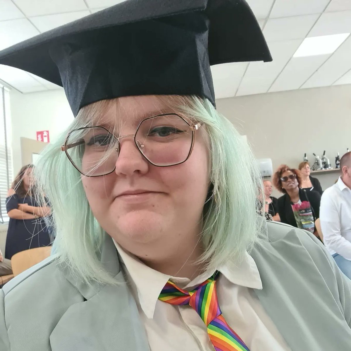 corebec's tweet image. Ben zo trots op mijn dochter geslaagd voor het V.m.b.o Tl niveau 👍❤️.En gaat ze verder om haar Ict Mbo 4 niveau diploma te gaan halen.