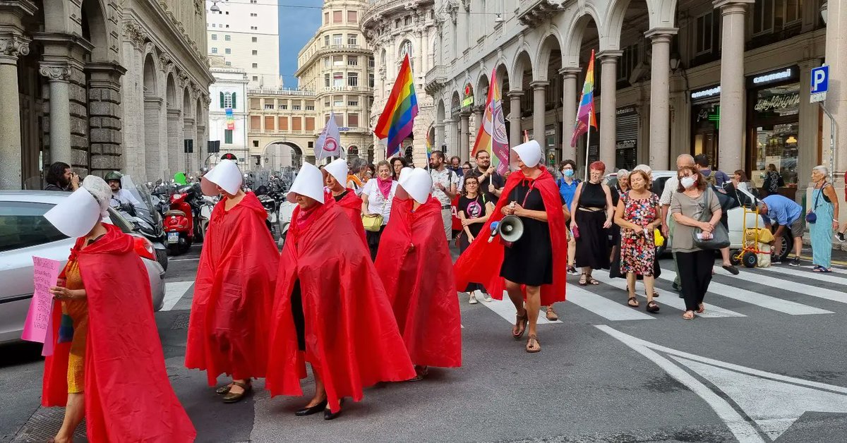 Cgil_Liguria's tweet photo. 🧐 La sentenza della Corte Suprema Usa che, dopo 50 anni, cancella, di fatto, il diritto
costituzionale all’aborto, è una decisione che reputiamo grave e lesiva del diritto delle donne a decidere in piena libertà del proprio corpo! #Genova #Liguria  #Cgil #diritti #donne #libertà https://t.co/Ywx15sJOeT