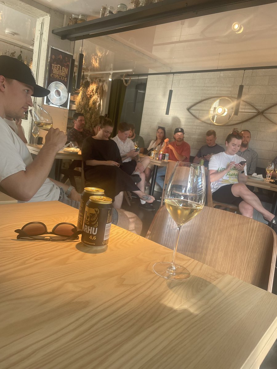 Pääkallopaikalla kovan luokan watchparty, suuret onnittelut kaikille. Upea juttu🍾 #Kaskis #Turku