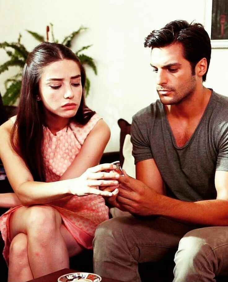 Öykü, Ayaz' dan intikam almak için götürdüğü gün evine kendisinin geri plana atılınması...
KirazMevsimi SekizYaşında