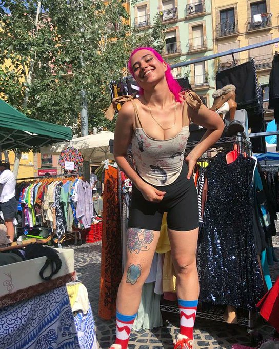 Pocas veces me ver&eacute;is tan vestida https://t.co/7FHoBcNX9b