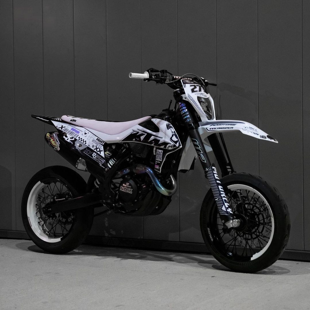 CS.MONEY on Twitter "Are there any motorbike and Printstream fans? 🤍🖤