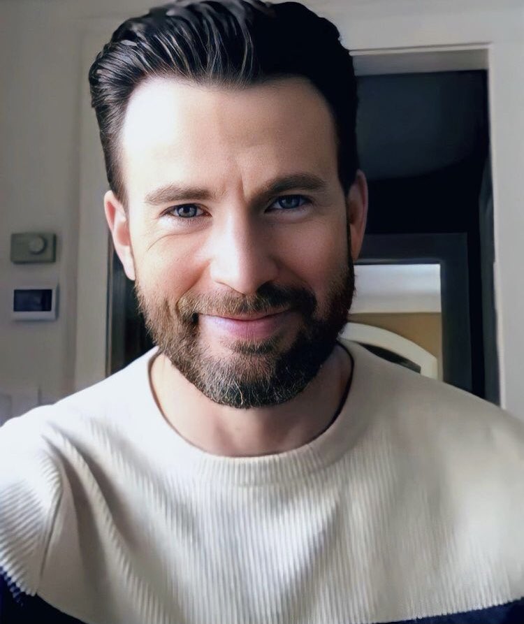jenny_35's tweet photo. My TeamBlueEyes of Hollywood 💙💜💙💜. Get a Romanian and a Bostonian together and you got my team blue eyes @ChrisEvans and Sebastian Stan https://t.co/A7w130chZN