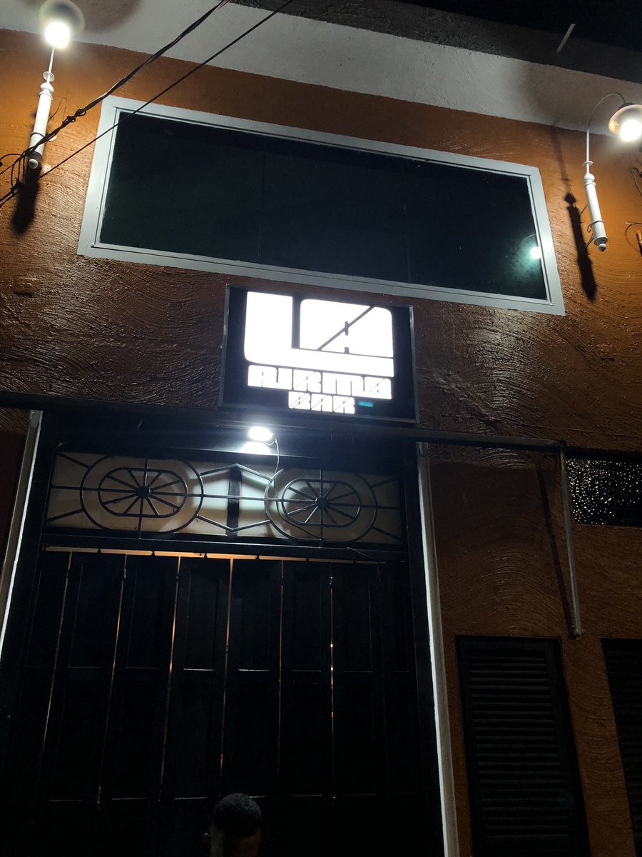 thynakamura's tweet photo. Agora oficialmente o antigo Vila da Penha se chama LA FIRMA BAR 😍✔️ https://t.co/bYEhlNBMXy
