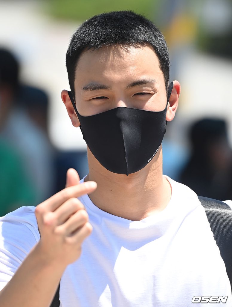 monstaxbr's tweet photo. Faltam 290 dias para o #SHOWNU finalizar seu serviço militar https://t.co/nGloM0KdGY