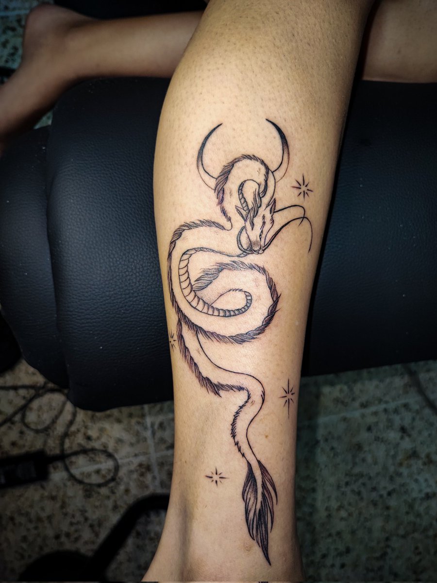bensayd24's tweet photo. Espero que nunca dejen de lado lo que les apasione en la vida ✌🏻 tatuaje hecho por mi 🔥 https://t.co/BhjlqTdf6L