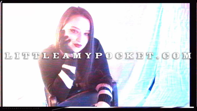 I made this Dexter style room just for edging you https://t.co/hkEb7DrfYb