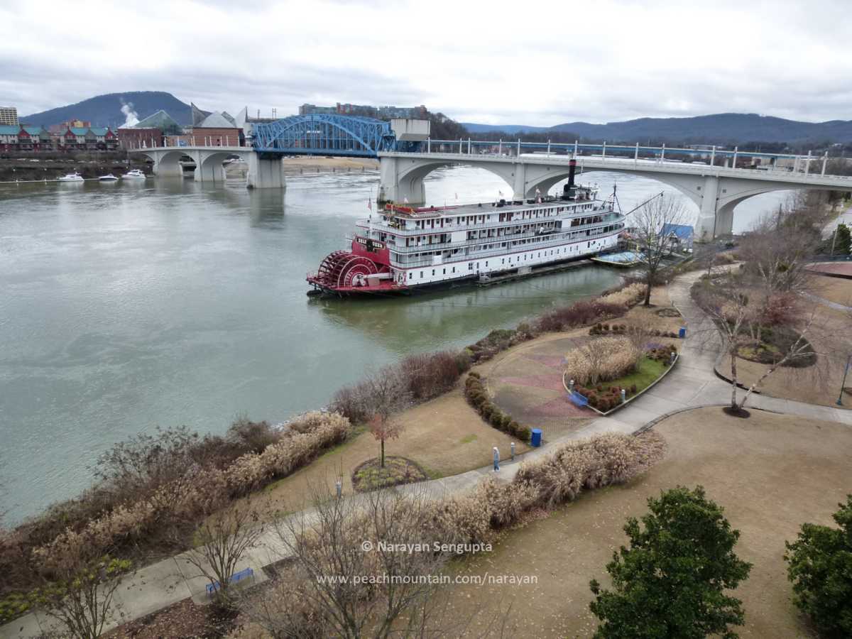 USAS_WW1's tweet photo. @MartinKoenigsb2 @RupakChatto @milmodelscene @curlyboy1975 @Gamer_1745 @centerepublican @RickOceanMusic @USN_Submariner @militaryhistori I sure did. Except the boat didn't move. And it wasn't on the Mississippi. And it was a lot smaller and seemed less likely to be the scene of a fire disaster... And there was no mention of the #ACW. #DeltaQueen!🤣🤣🤣 All kidding aside, how was yours? https://t.co/GYmuxDgKOo