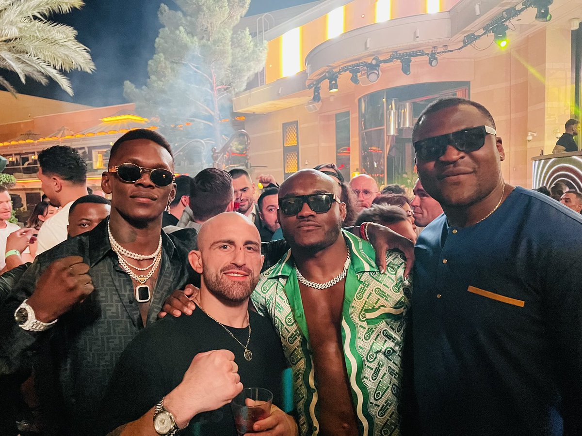 Israel Adesanya tweet media