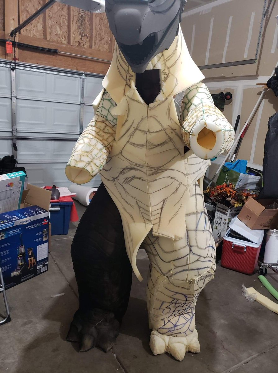 RobotEyez's tweet photo. Thank you to all for your love and support to our debut of "Grimzilla" The team worked hard for years and to see all your faces it made it all worth it. 
 We hope to return to RTX in the future!
(I had cooling fans inside at all times)

#RTX2022 #RWBY https://t.co/JM5v7UVeuU