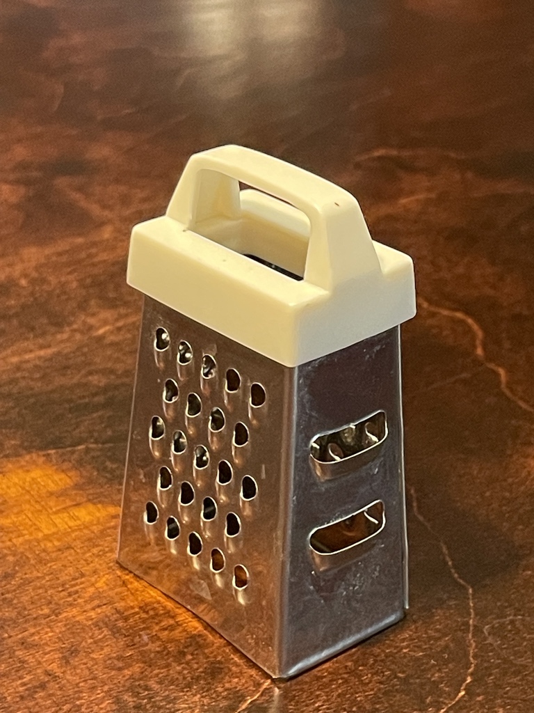 JustinRPayne's tweet photo. @siracusa Noticed this miniature cheese grader at my moms and thought you might appreciate it.🤷🏻‍♂️
Happy 4th! https://t.co/sfaCbjwQQX