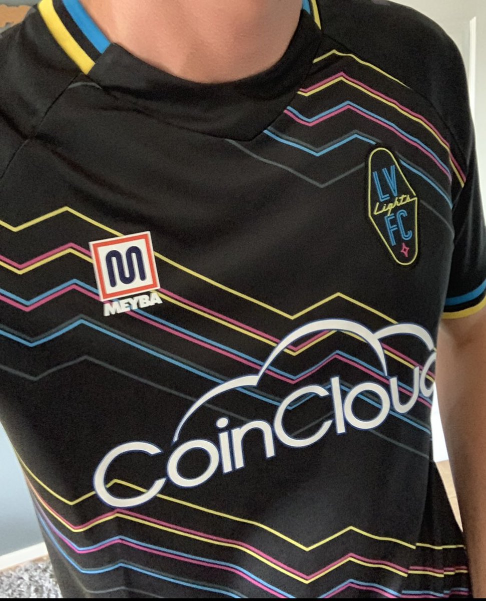 T0mLock's tweet photo. @shirt_x Las Vegas Lights, Medium, BNWT, £55 https://t.co/iQjBGEwlkm