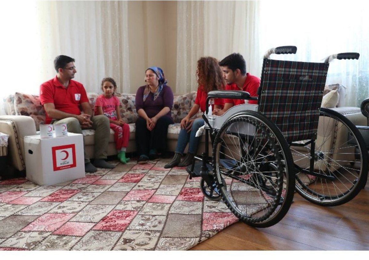 Kızılay'a bağışladığınız kurban vekaletleriniz ile yıl boyunca gözleri bizleri bekleyen tüm ihtiyaç sahiplerine ulaşıyoruz. Paylaşmanın verdiği hazzı hep beraber yaşıyoruz. 
🌐Kurban vekaleti vermek için 
kızılay.org.tr
#BirHayataDokun