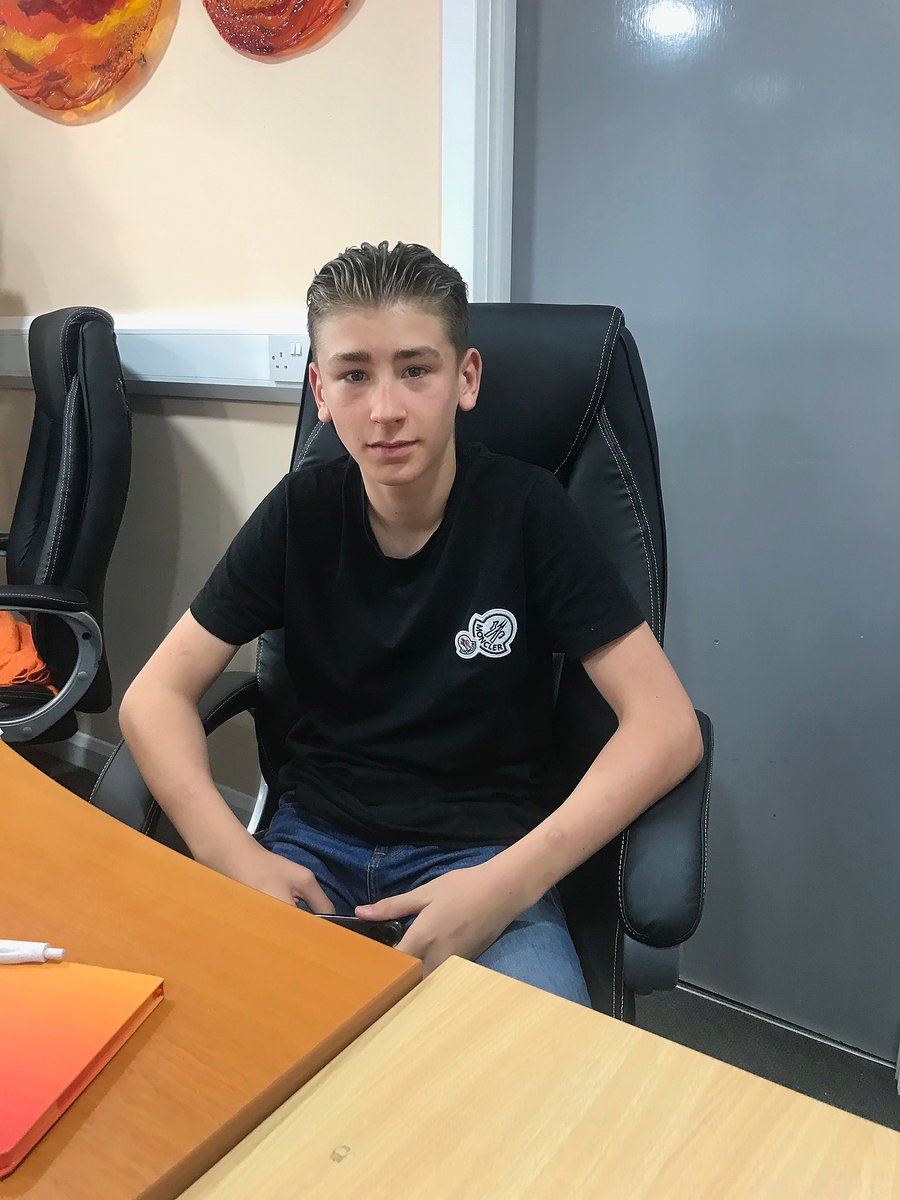 🍊 🎊  Meet our new Content Creator, Daisy! 

Daisy is our content specialist who is in charge of making our client's amazing content, including reels, graphics, live content, photoshoots &amp; more! 

Also so happy to welcome Leo for his week of work experience 👏

#MollyMoodleMedia